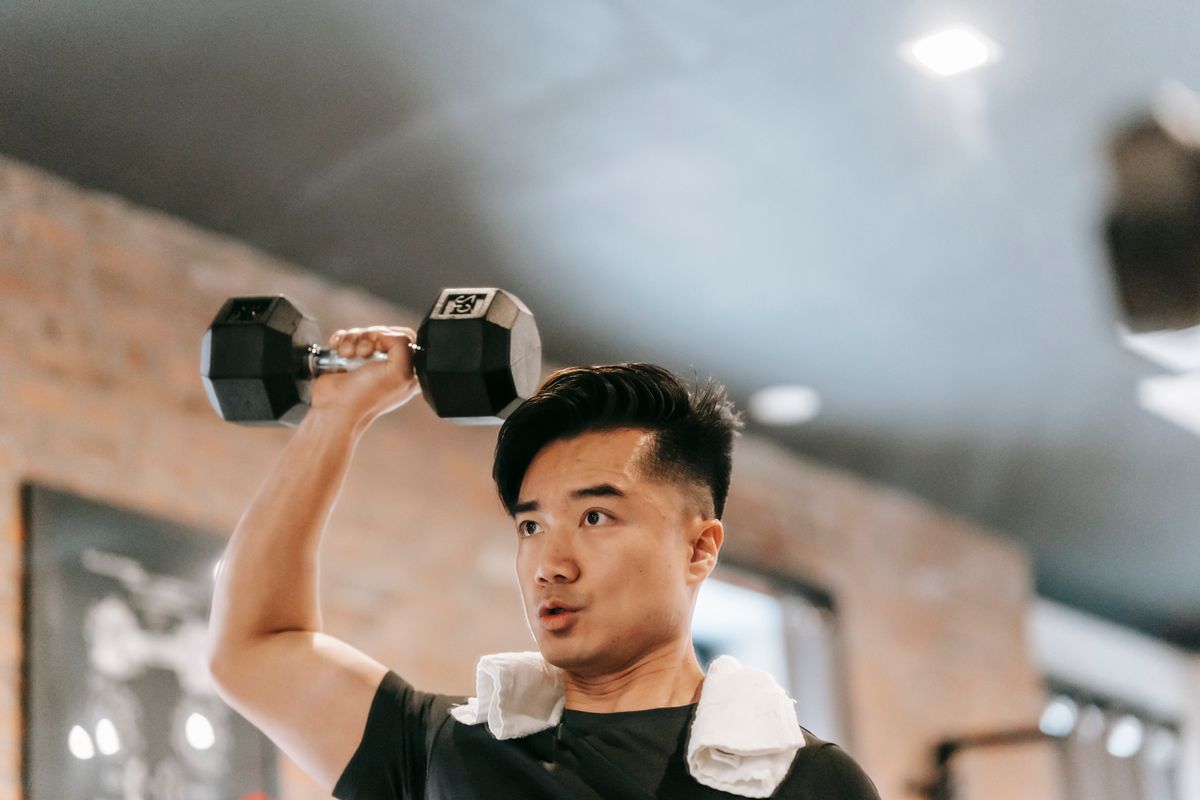 Whey protein em pó com scoop